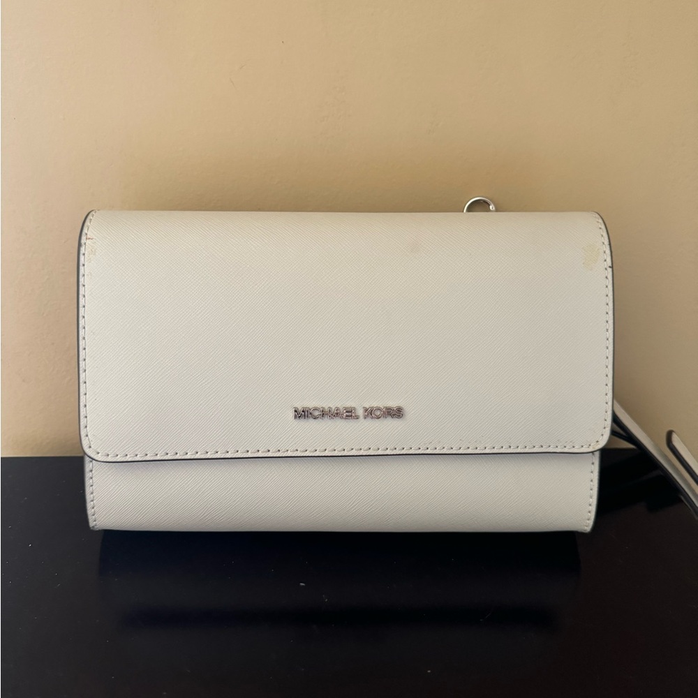 Michael Kors Crossbody/Shoulder Bag featuring a clip in wallet